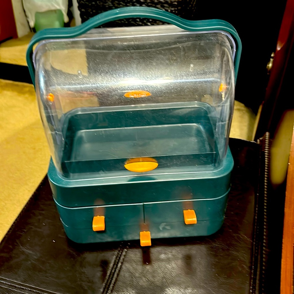 Makeup storage case